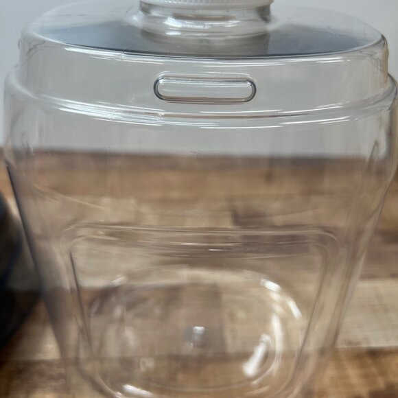 Automatic Pet Water Dispenser Gravity Fed BPA-Free Plastic For Cats/Dogs 1 Gal. - Picture 4 of 9